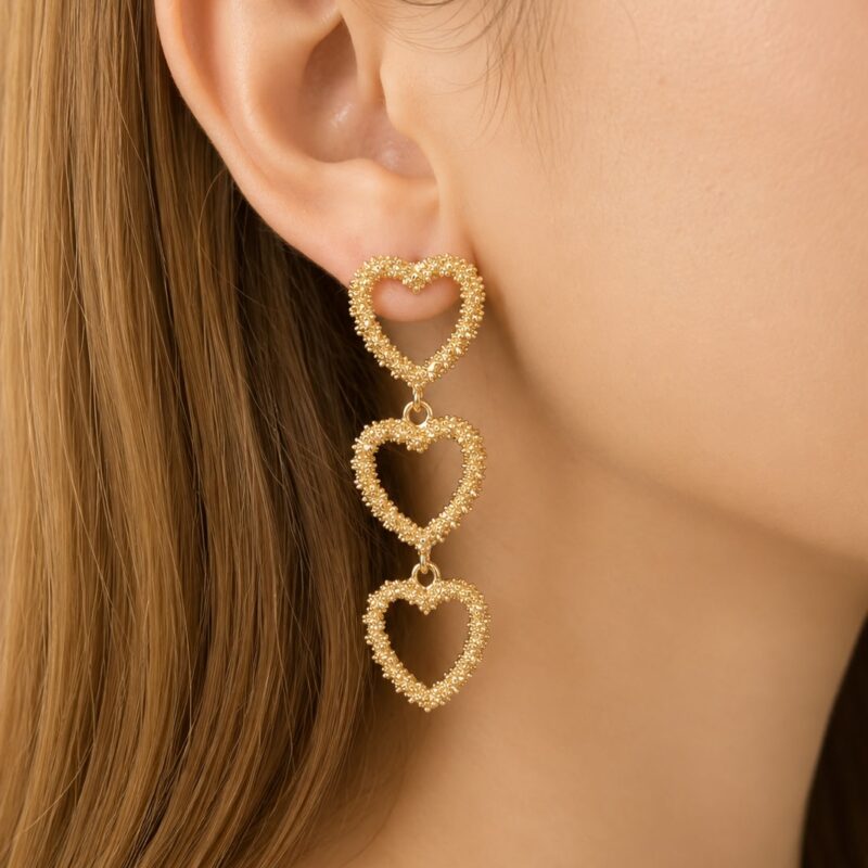 AMOUR Drop Earrings